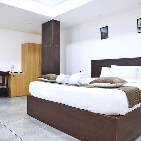 Kochi Reach Inn מראה חיצוני תמונה