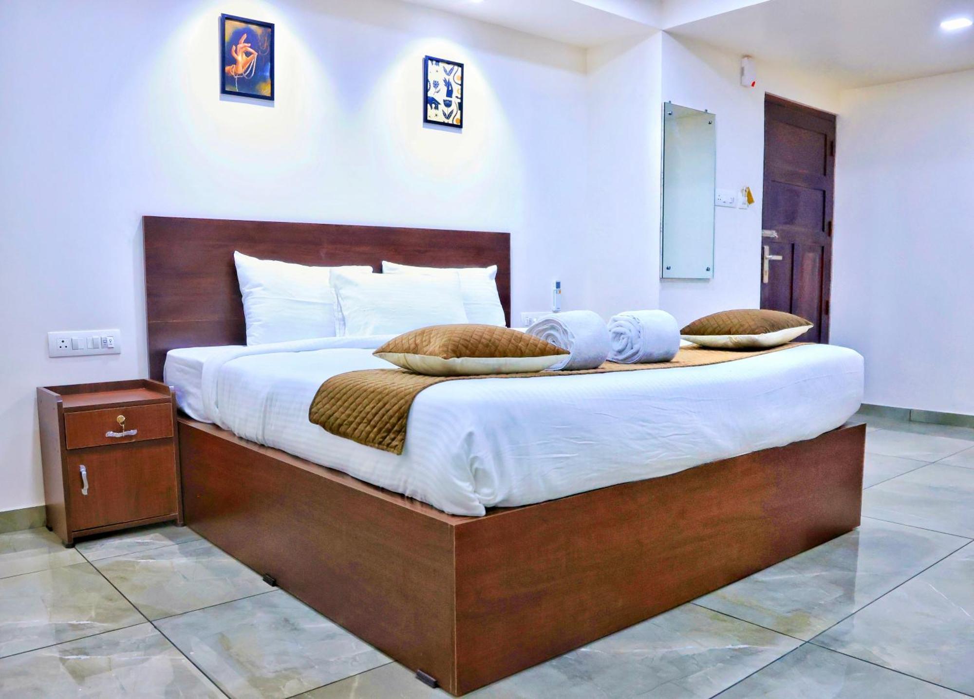 Kochi Reach Inn מראה חיצוני תמונה
