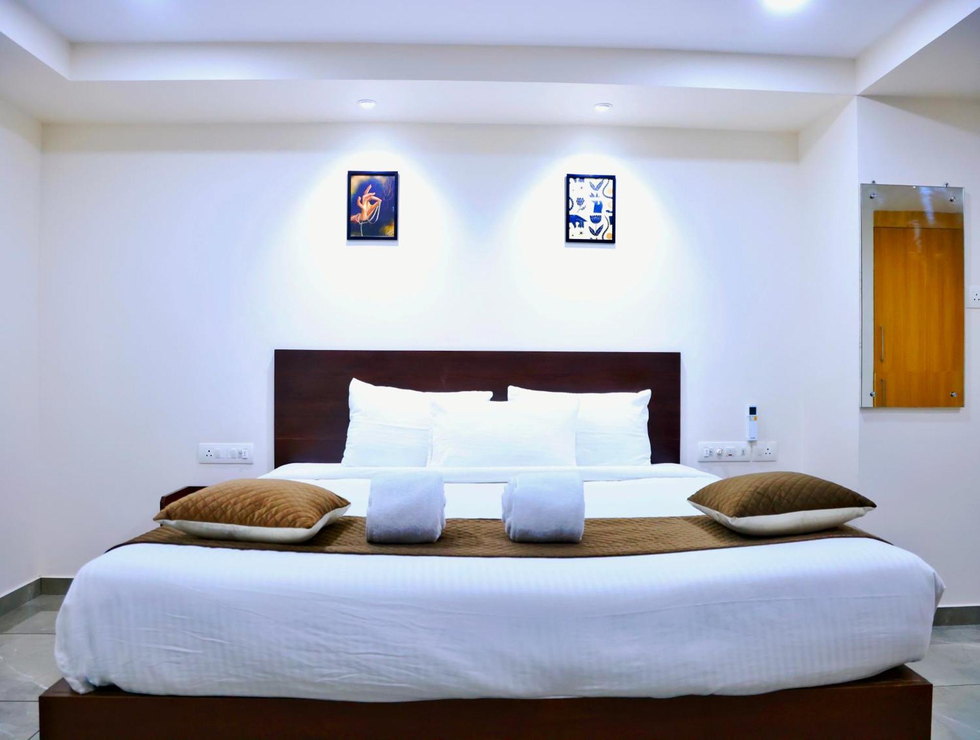 Kochi Reach Inn מראה חיצוני תמונה