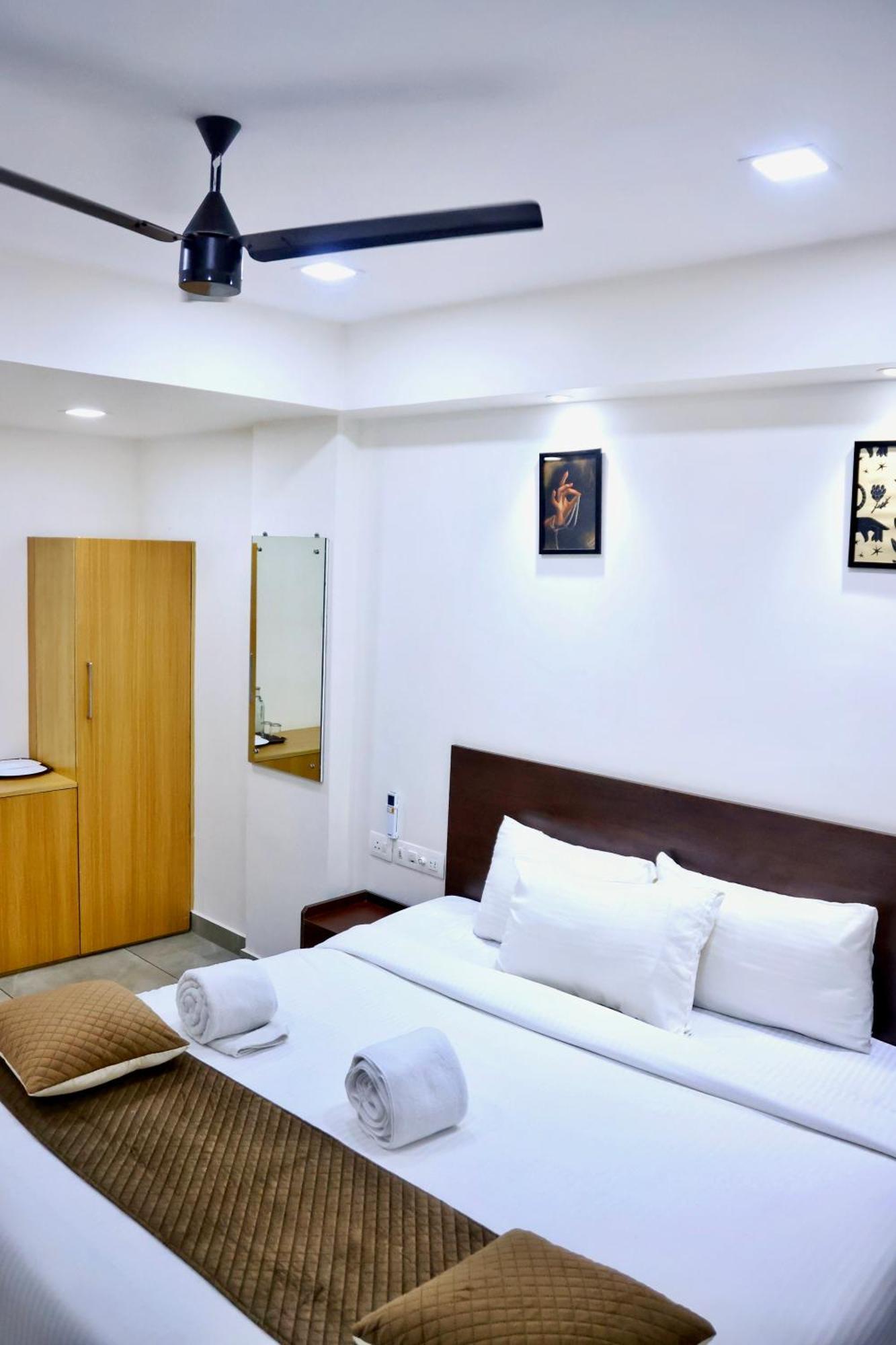 Kochi Reach Inn מראה חיצוני תמונה